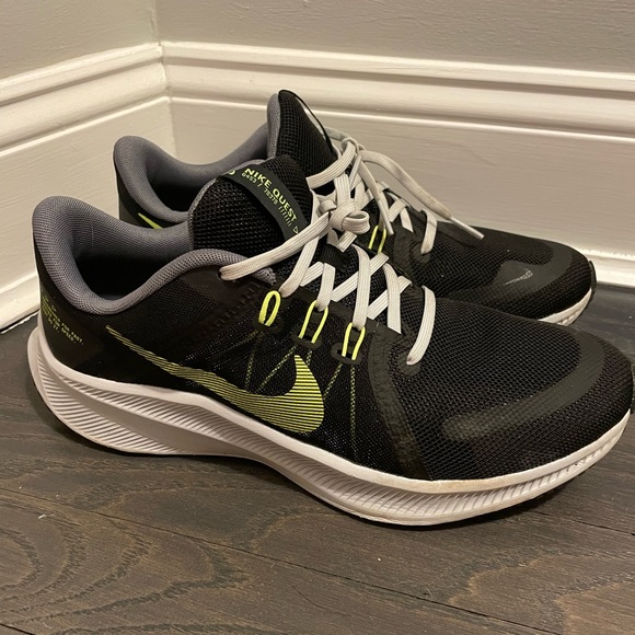Nike 9.5 Quest Volt black green men’s running shoes - Picture 3 of 7